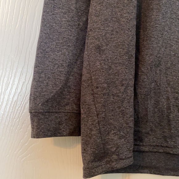 Under Armour Heat Gear Men’s Small Long Sleeve - Picture 3 of 5